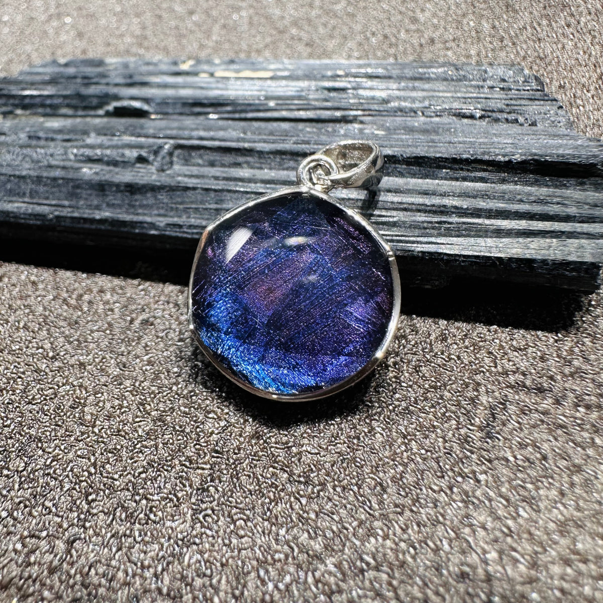 Meteorite Blue Star of David Pendant 天鐵藍色大衞星吊墜 | 吊墜 pendant | 紋理特寫 texture detail