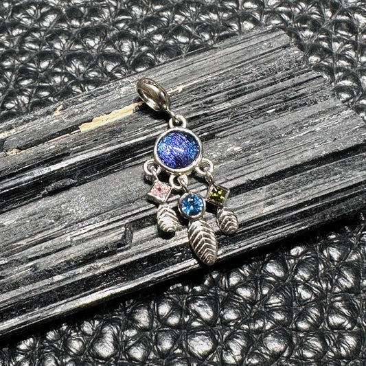 Meteorite Dream-Catcher Pendant 天鐵捕夢網吊墜 | 吊墜 pendant | 正面圖 front view