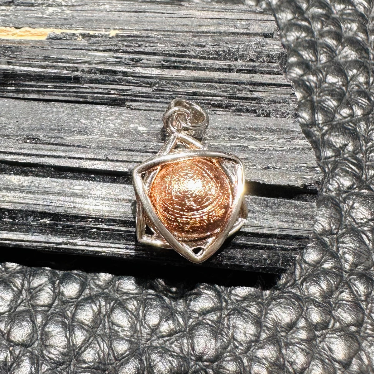 Meteorite Rose Gold Star of David Pendant 天鐵玫瑰金色大衞星吊墜 | 吊墜 pendant | 正面圖 front view
