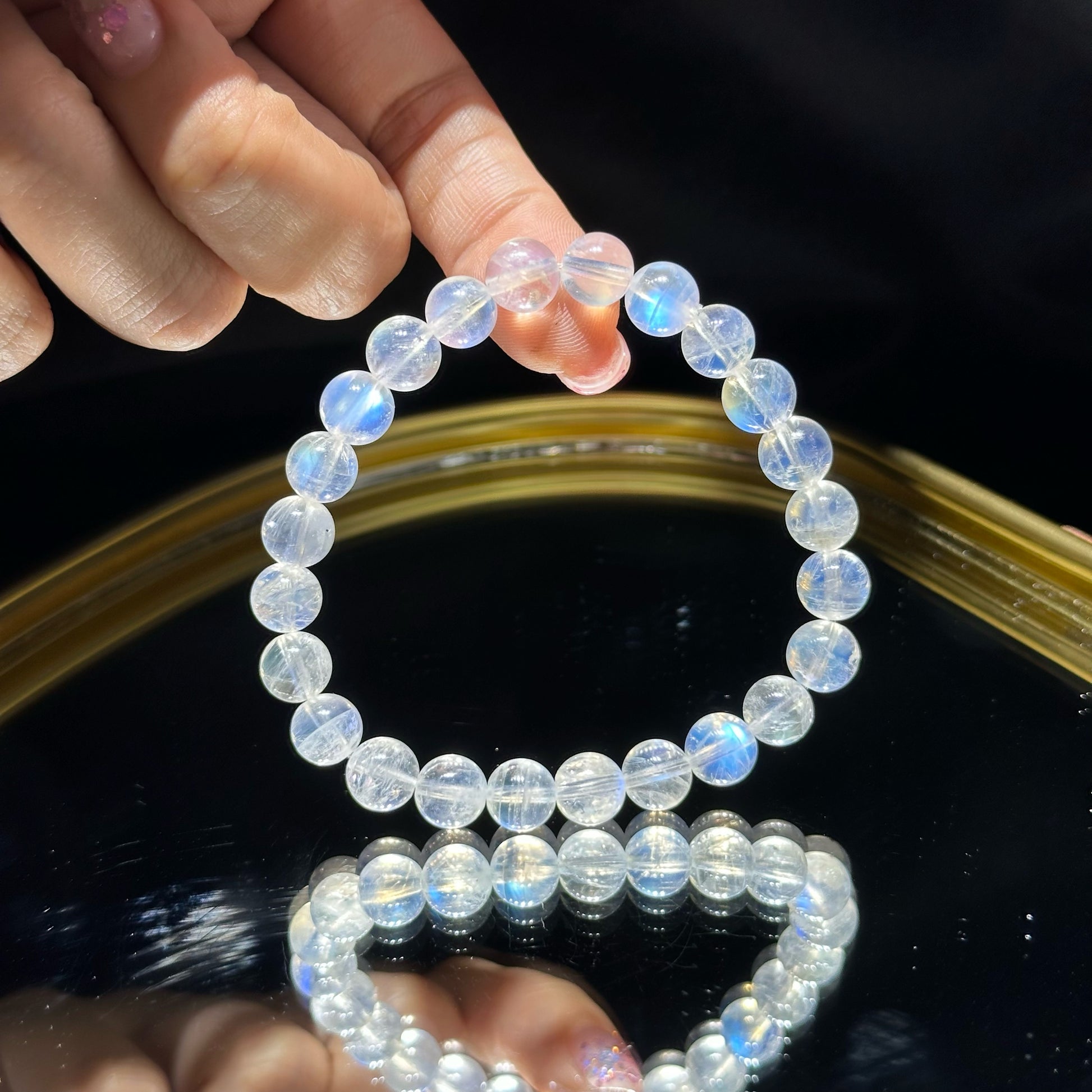 Moonstone Bracelet 印度藍光月亮石 | 手串 bracelet | 細節特寫 close up detail