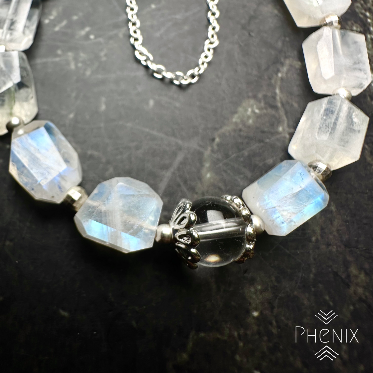 Moonstone Faceted Bracelet 月亮石手鏈 | 手串 bracelet | 側面角度 side angle