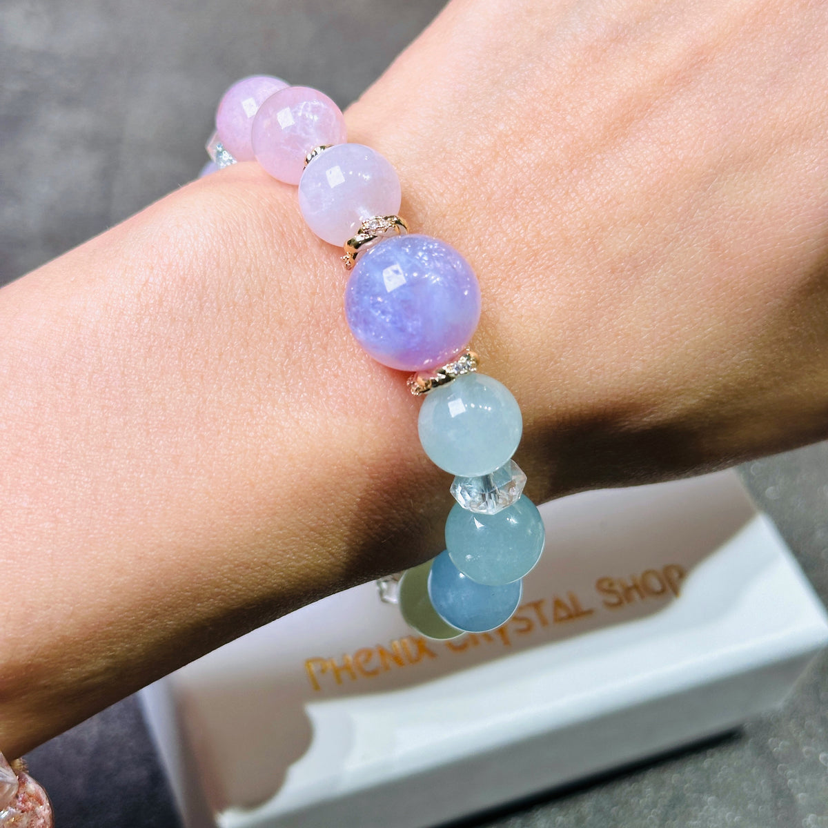 Morganite x Lavender Quartz 摩根石 x 紫玉晶共生 | 原礦 raw-crystal | 紋理特寫 texture detail