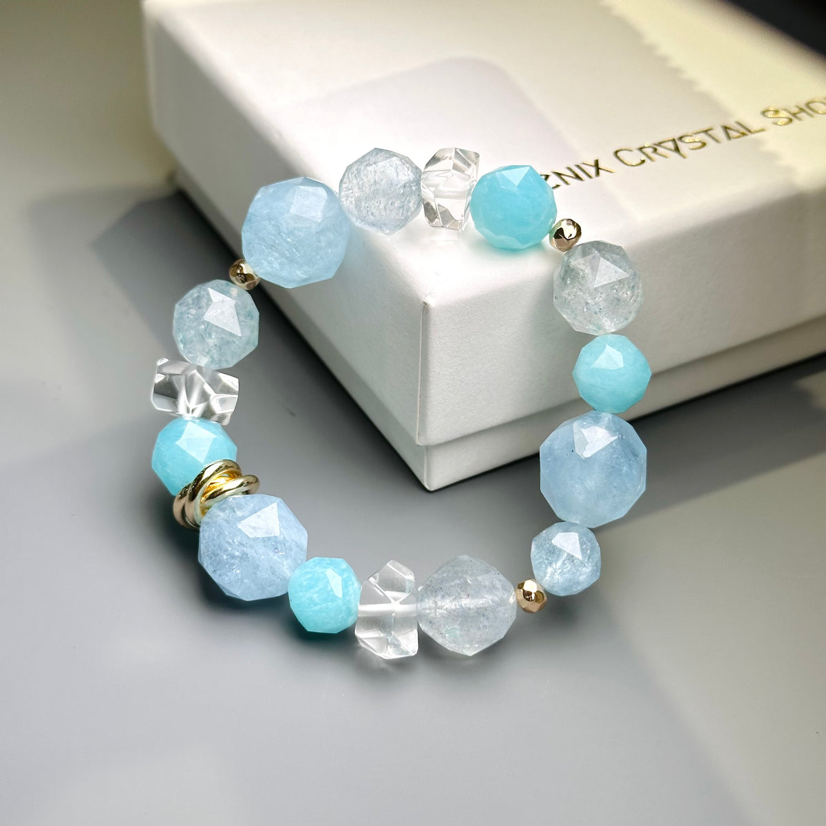 Ocean Blue Aquamarine Amazonite Blue Mica Quartz Clear Quartz | 手串 bracelet | Additional angle