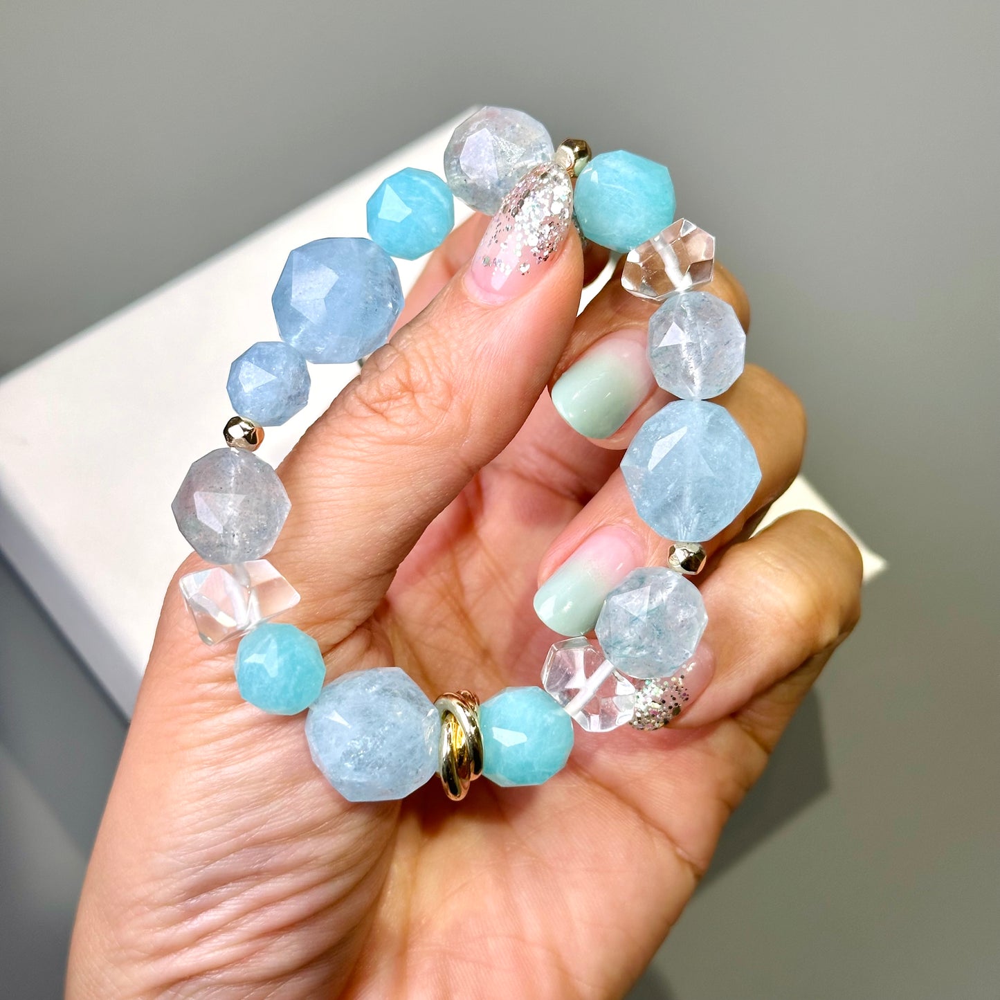 Ocean Blue海洋風手串！海藍寶x藍玉髓x天河石x白水晶 Aquamarine, Amazonite, Blue Mica Quartz and Clear Quartz | 手串 bracelet | 整體圖 full piece view