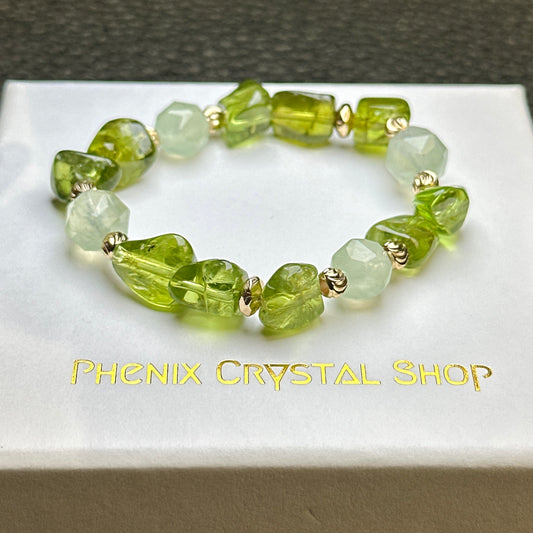 Peridot x Prehnite 橄欖石 葡萄石 | 原礦 raw-crystal | 正面圖 front view