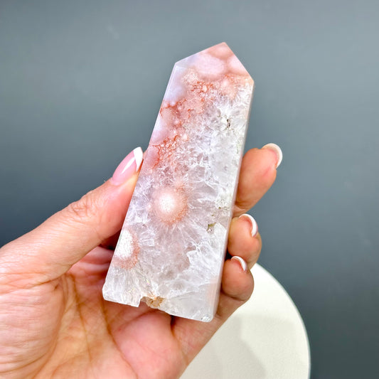 Pink Amethyst 粉紅紫晶柱 | 晶柱 crystal-point | 正面圖 front view