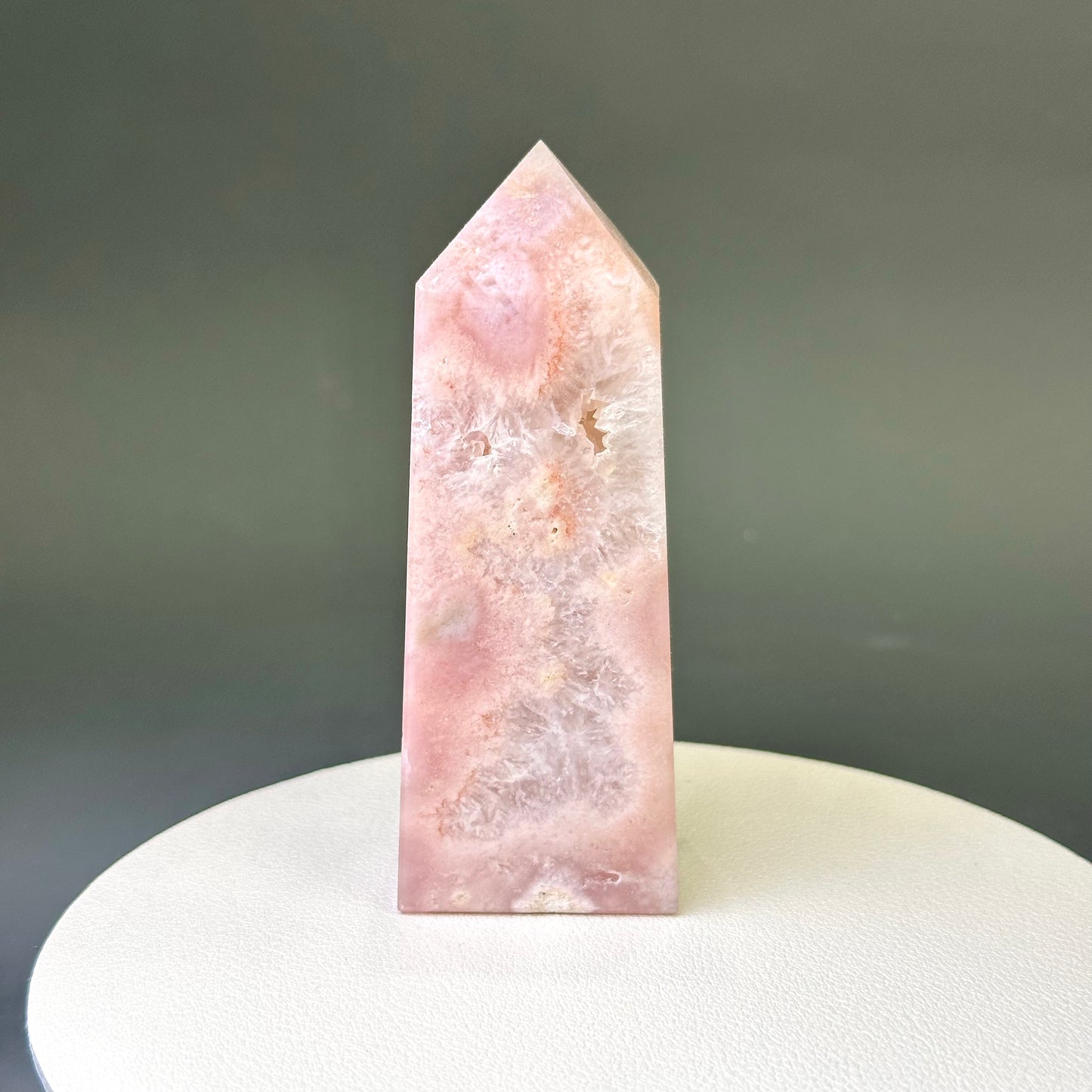 Pink Amethyst Point Tower 粉紅紫晶柱 | 晶柱 crystal-point | 側面角度 side angle