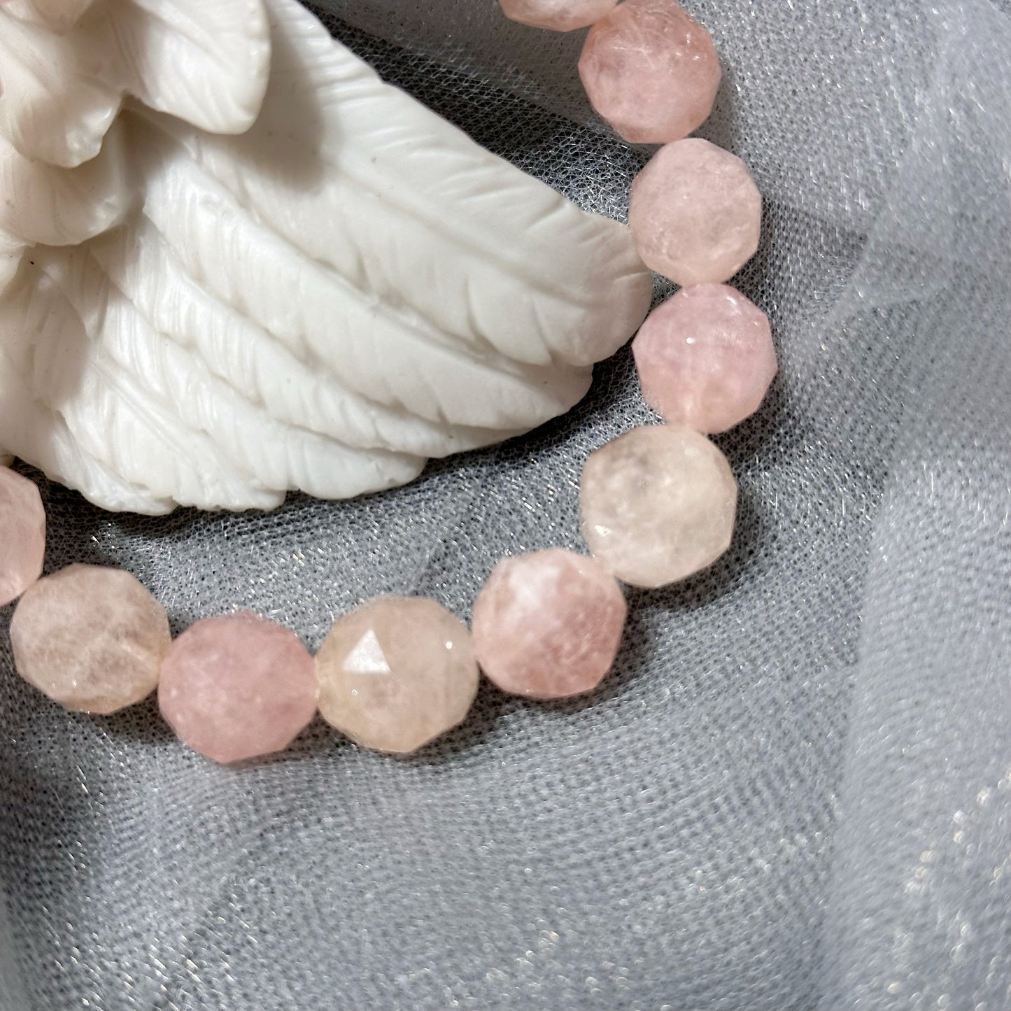 Pink Morganite Starcut 粉紅摩根石 | 星切水晶 star-cut-crystal | 側面角度 side angle