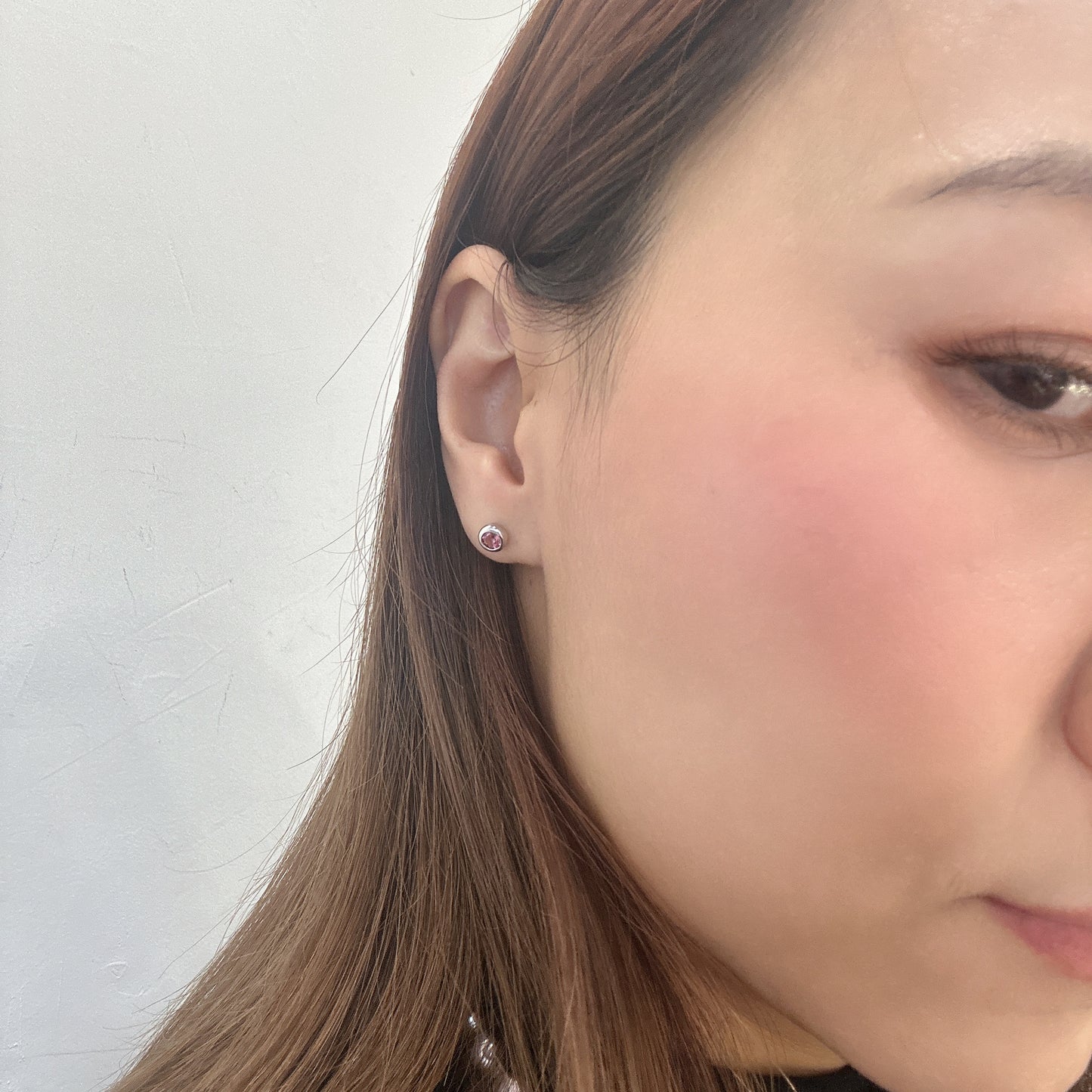 Pink Tourmaline Earrings 粉紅碧璽耳釘 | 耳飾 earrings | 紋理特寫 texture detail