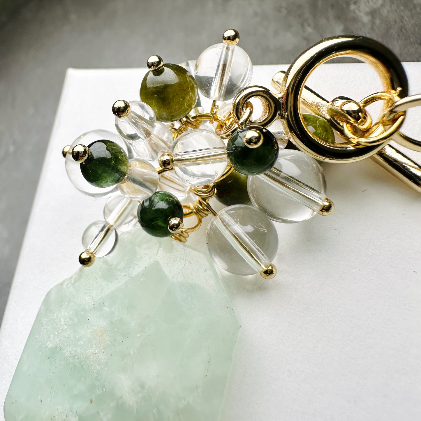 Prehnite Green Tourmaline Clear Quartz Bracelet 葡萄石 綠碧璽 白水晶 手鏈 | 手串 bracelet | 紋理特寫 texture detail