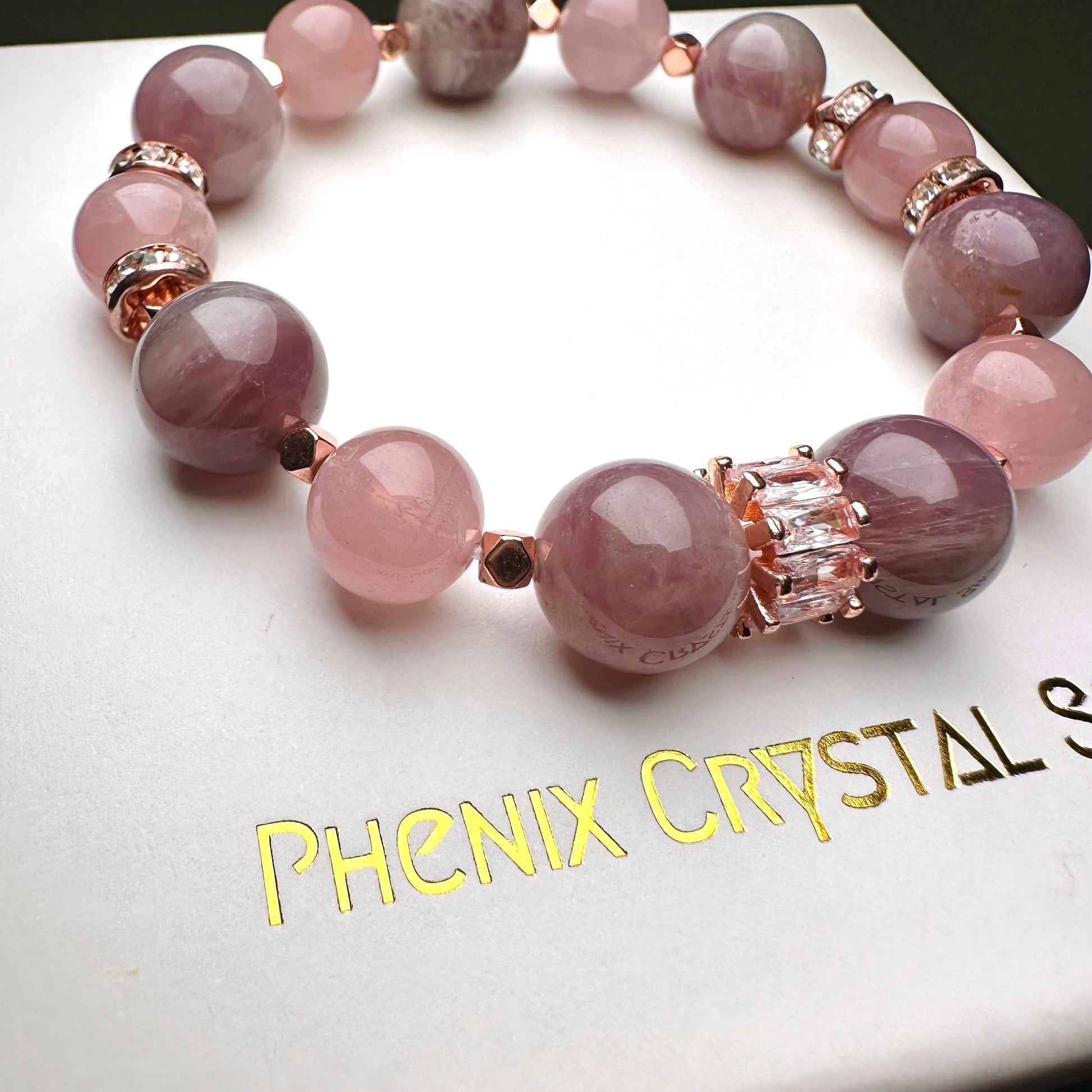 Purple Rose Quartz Mix 紫粉晶設計款手串 | 手串 bracelet | 側面角度 side angle