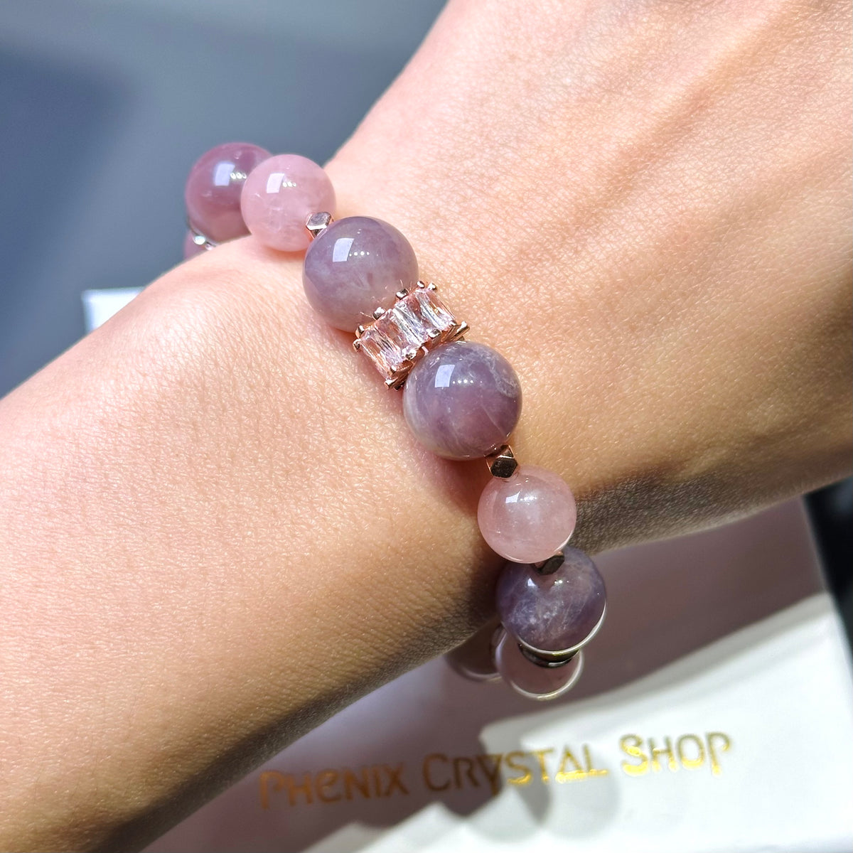 Purple Rose Quartz Mix 紫粉晶設計款手串 | 手串 bracelet | 紋理特寫 texture detail