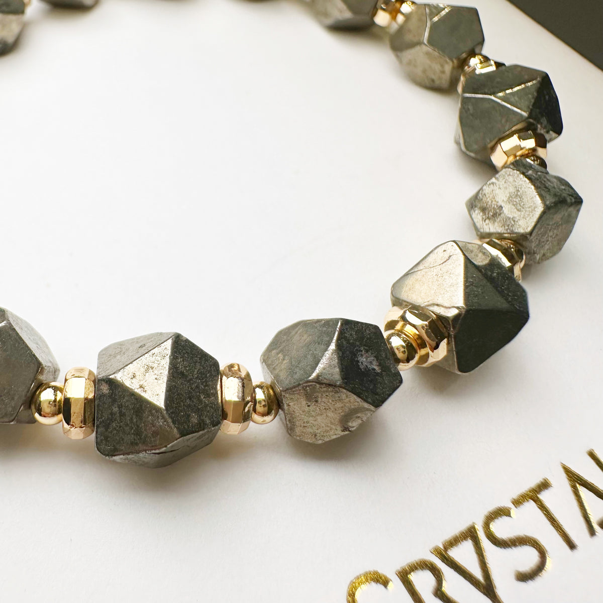 Pyrite Faceted Bracelet 黃鐵礦切割手串 | 手串 bracelet | 細節特寫 close up detail