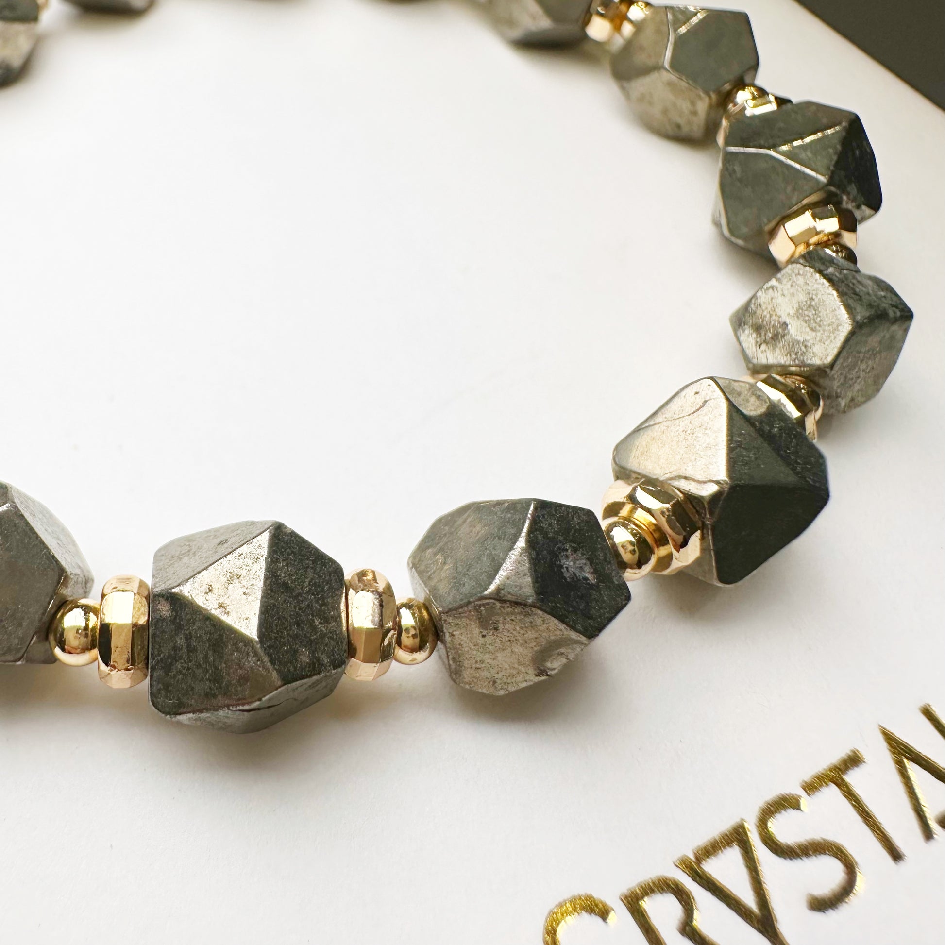 Pyrite Faceted Bracelet 黃鐵礦切割手串 | 手串 bracelet | 細節特寫 close up detail