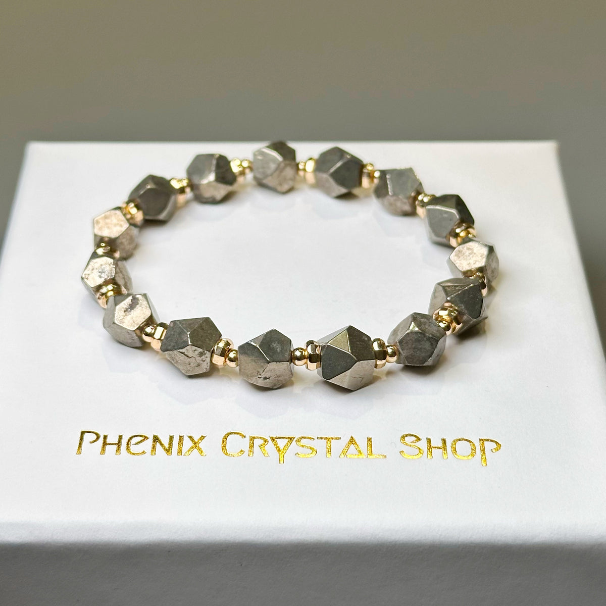 Pyrite Faceted Bracelet 黃鐵礦切割手串 | 手串 bracelet | 紋理特寫 texture detail
