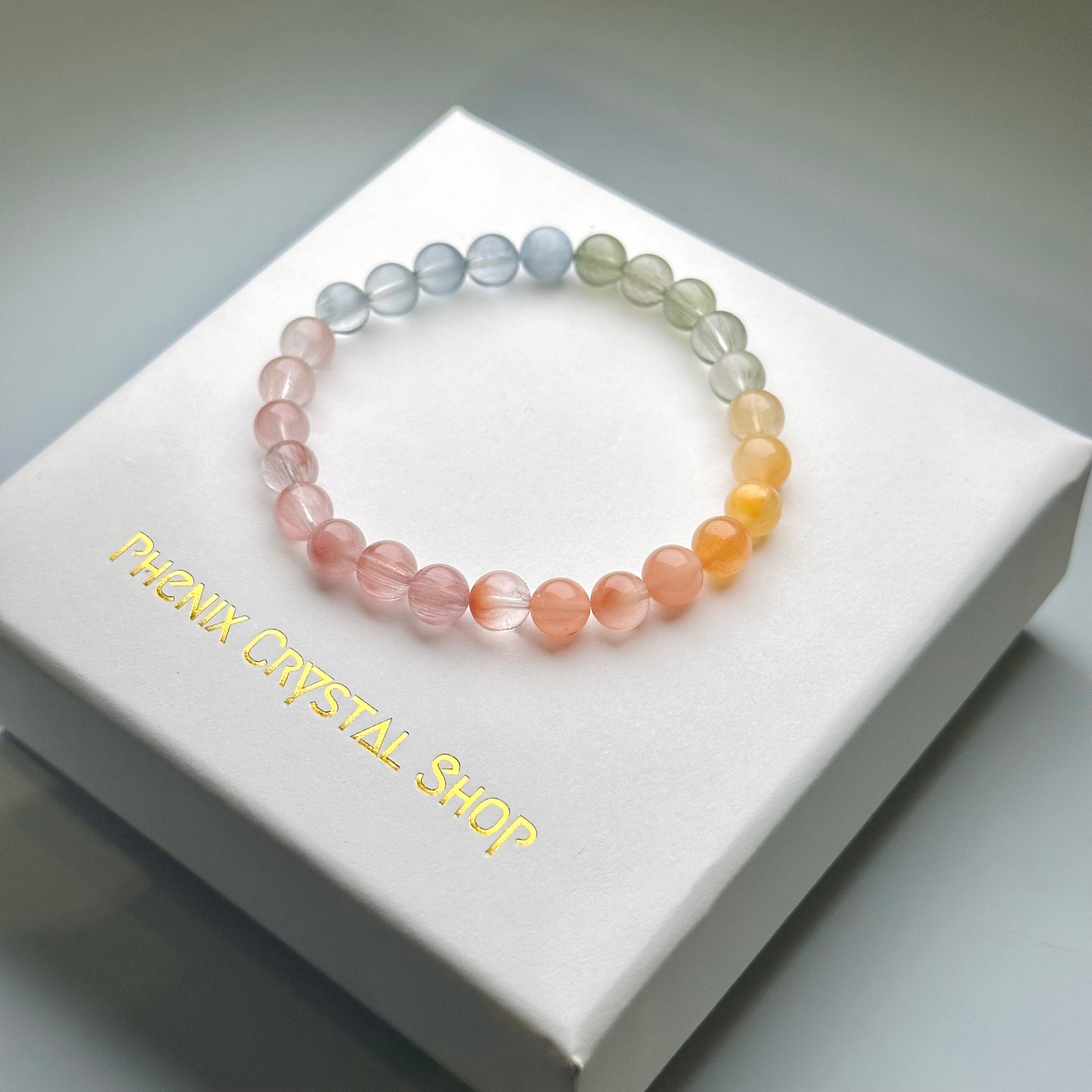Rainbow Rabbit Hair Quartz 彩虹兔毛手串 | 手串 bracelet | 側面角度 side angle