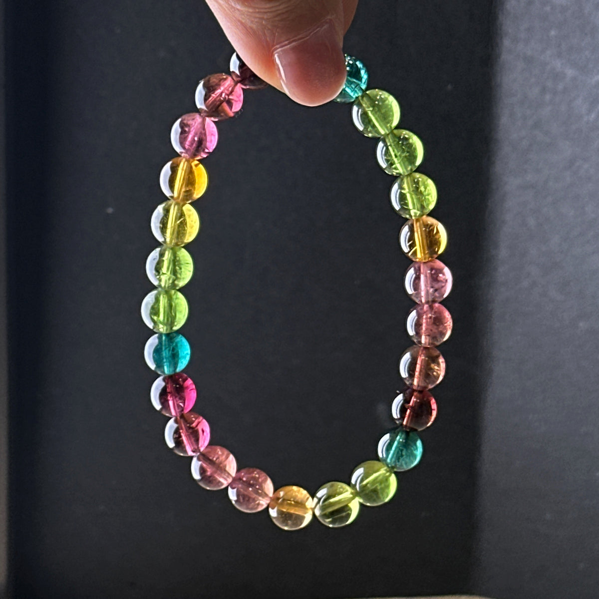 Rainbow Tourmaline 彩虹碧璽 | 原礦 raw-crystal | 整體圖 full piece view