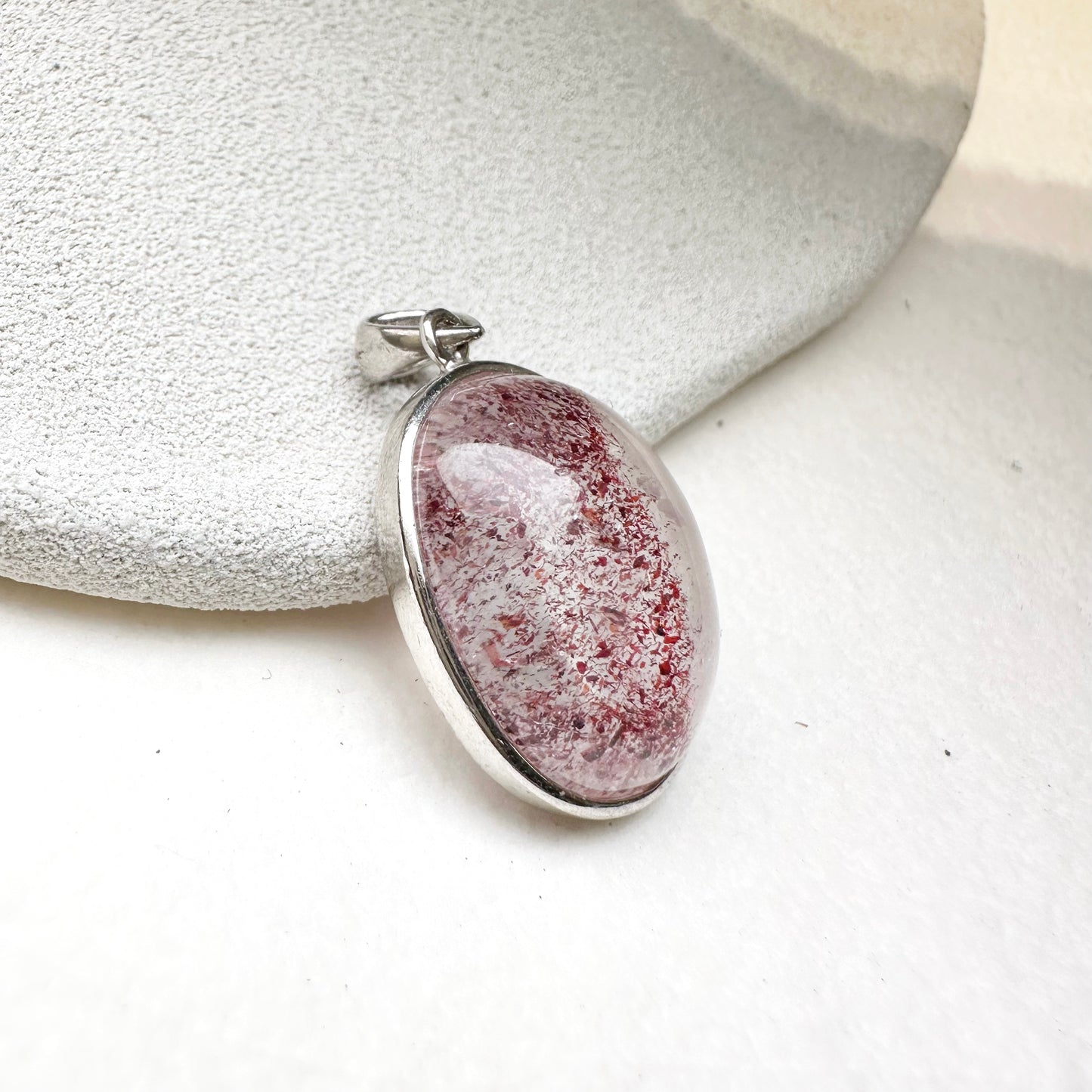 Red Super Seven Pendant 紅超七吊墜 | 吊墜 pendant | 側面角度 side angle