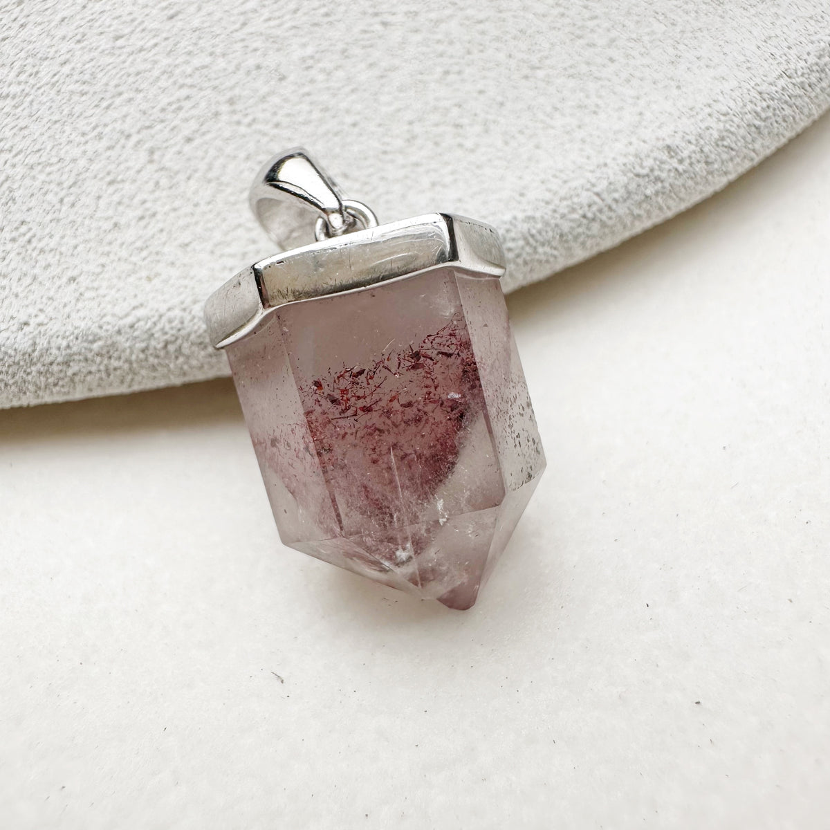 Red Super Seven Pendant 紅超七吊墜 | 吊墜 pendant | 側面角度 side angle