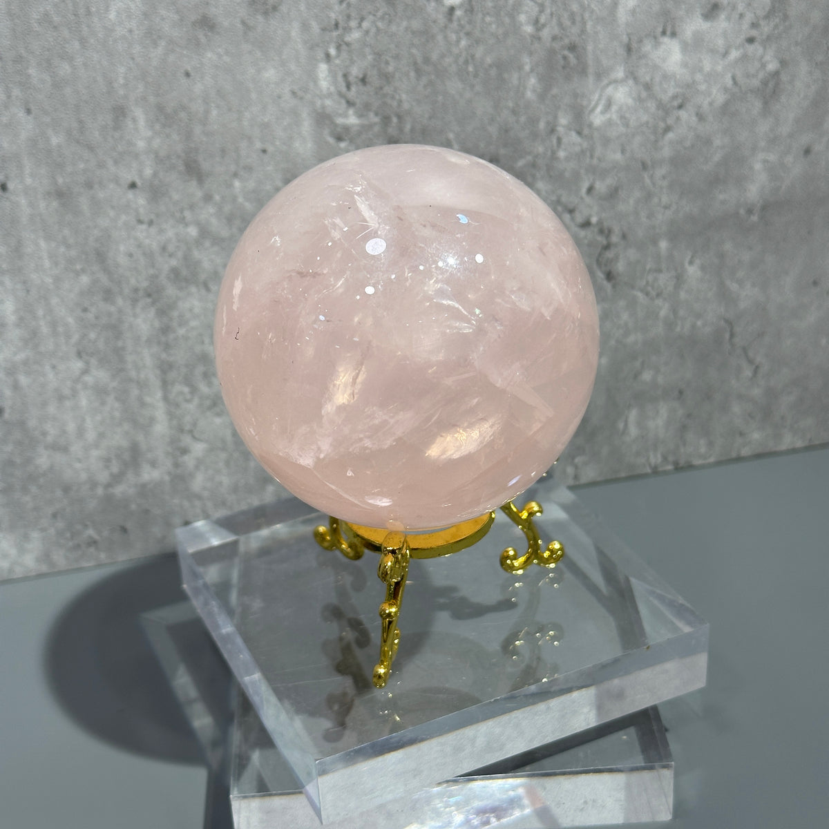 Rose Quartz Sphere 星光粉晶球 6.7cm | 水晶球 sphere | 正面圖 front view