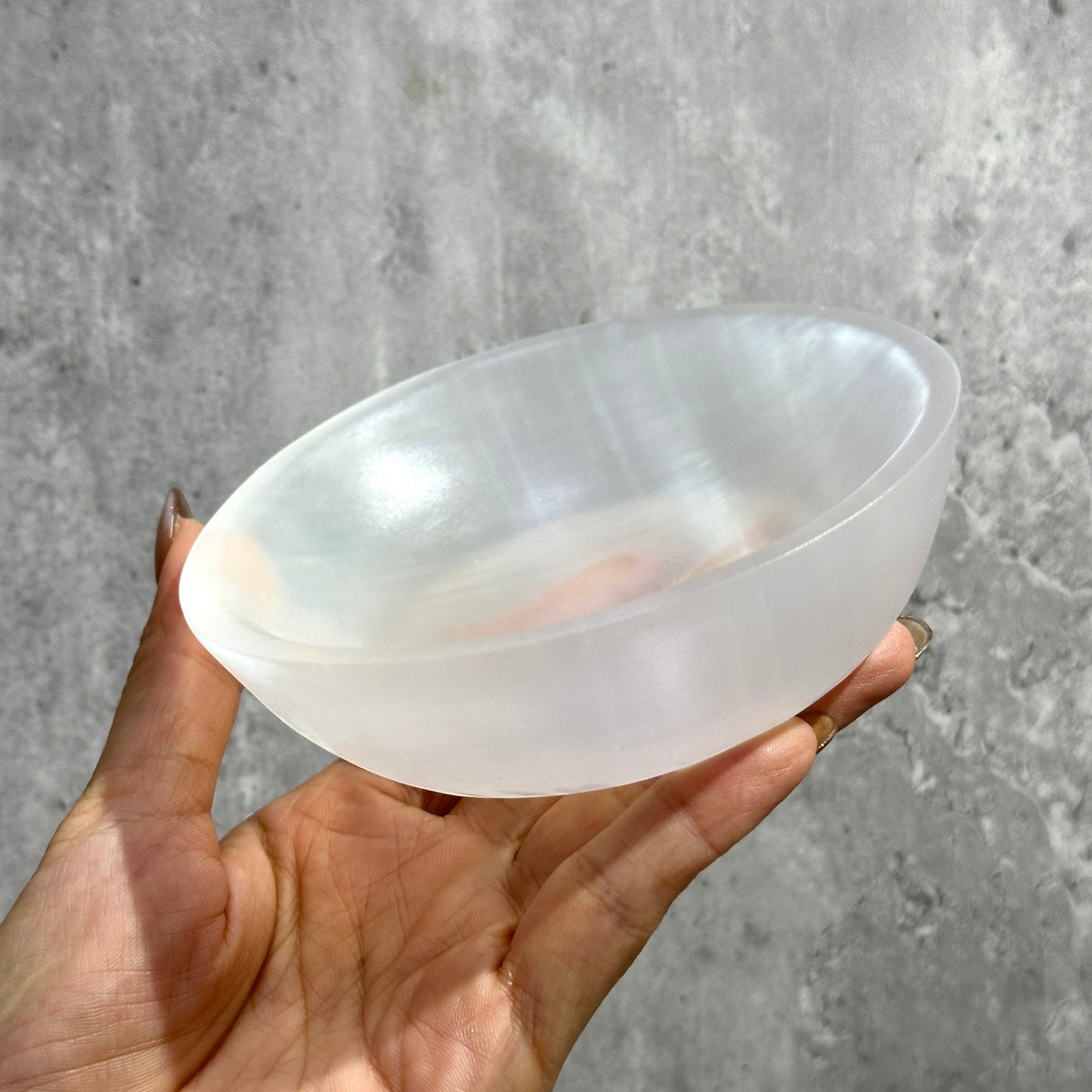 Selenite Bowl 透石膏碗 | 碗 bowl | 正面圖 front view