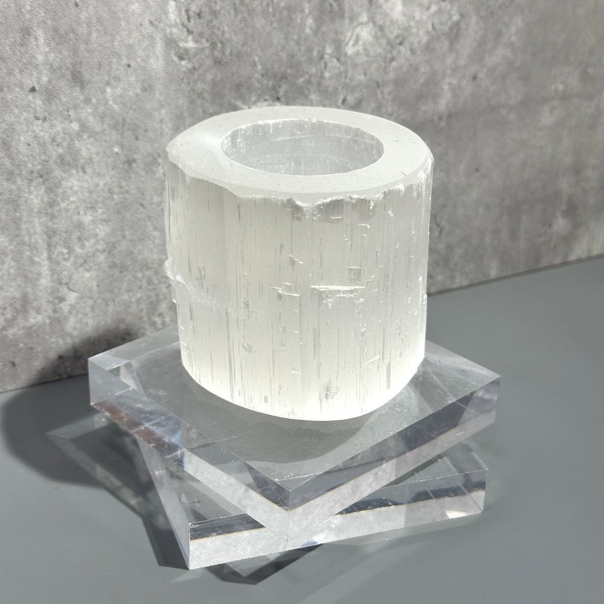 Selenite Candle Holder 透石膏燭台 | 燭台 candle-holder | 細節特寫 close up detail