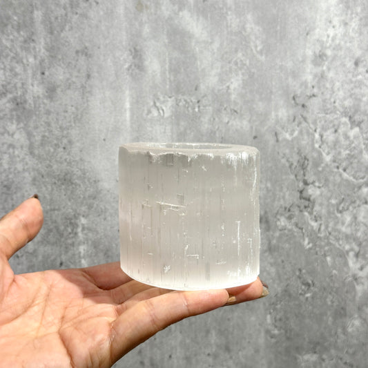 Selenite Candle Holder 透石膏燭台 | 燭台 candle-holder | 正面圖 front view