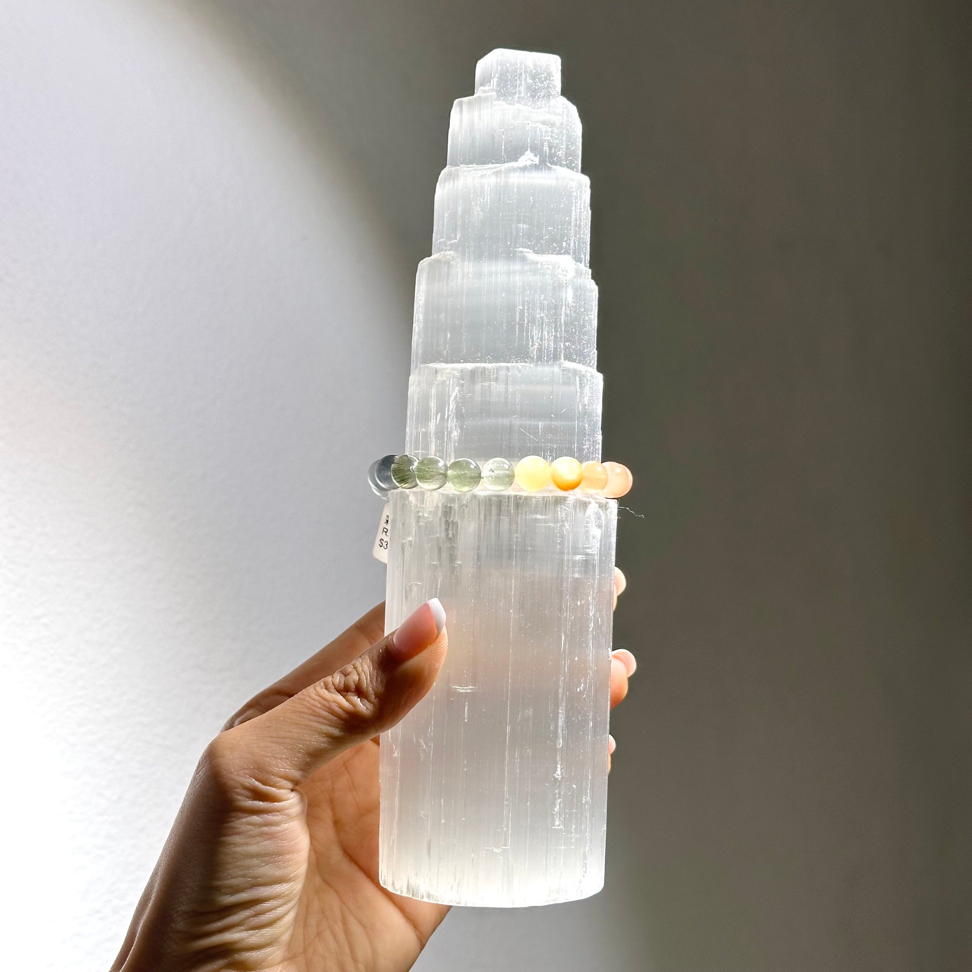 Selenite Tower(L) 透石膏柱(大) | 晶柱 crystal-point | 側面角度 side angle