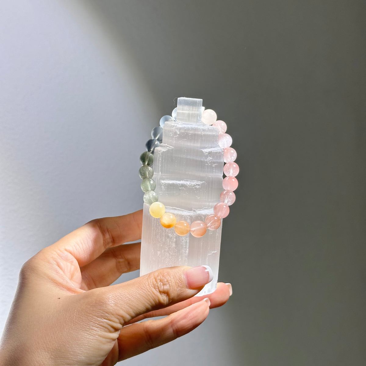 Selenite Tower (S) 透石膏柱(小） | 晶柱 crystal-point | 側面角度 side angle