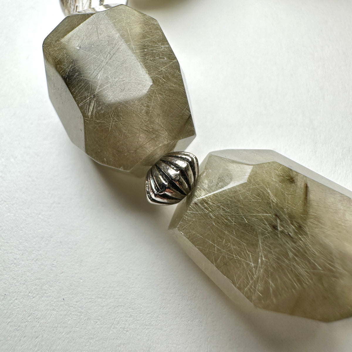 Silver Rutilated Quartz x Herkimer Diamond Bracelet 魔鬼銀髮晶x閃靈鑽手串 | 手串 bracelet | 細節特寫 close up detail