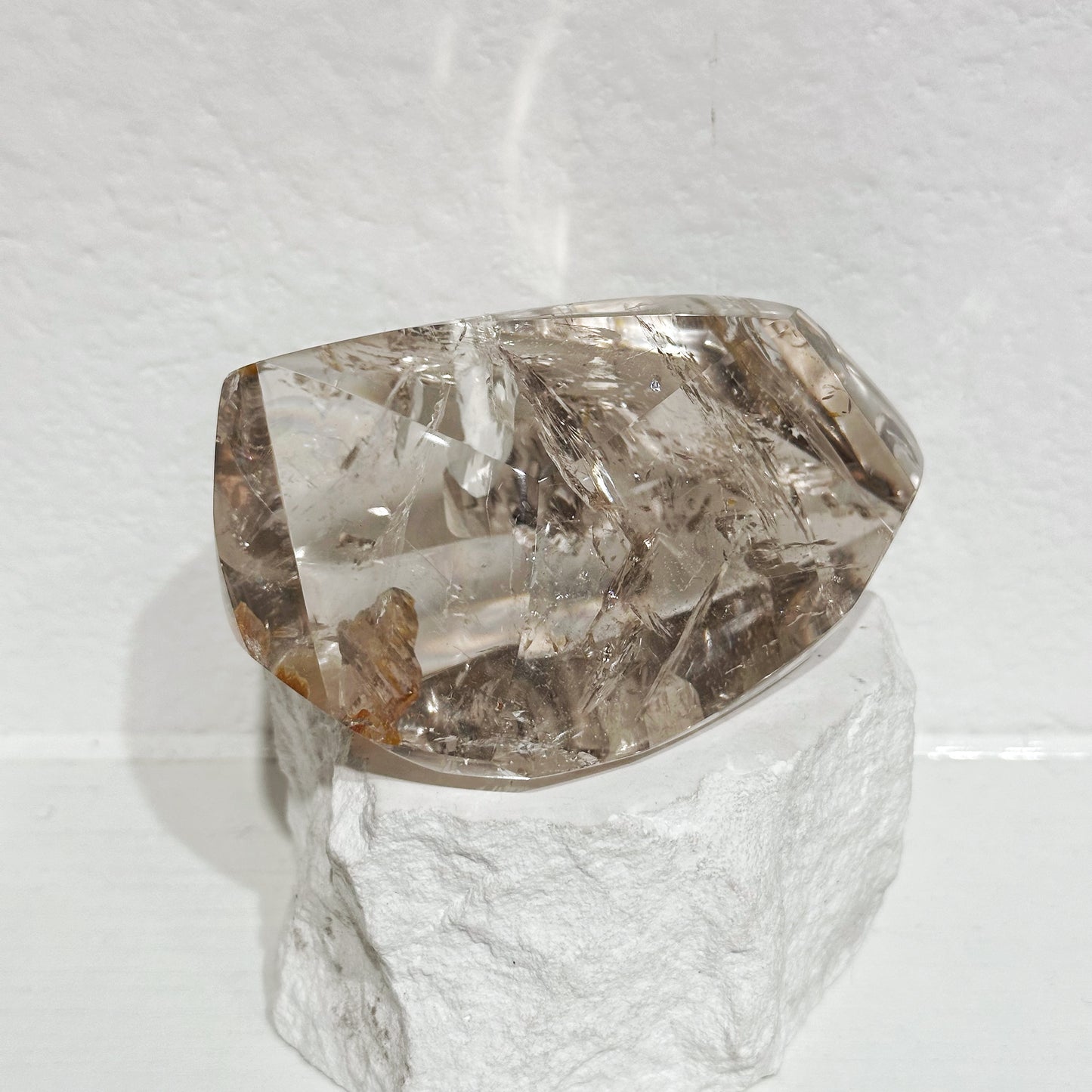 Smoky Quartz Free Form 茶晶隨形擺件 | 擺件 decor-piece | 紋理特寫 texture detail