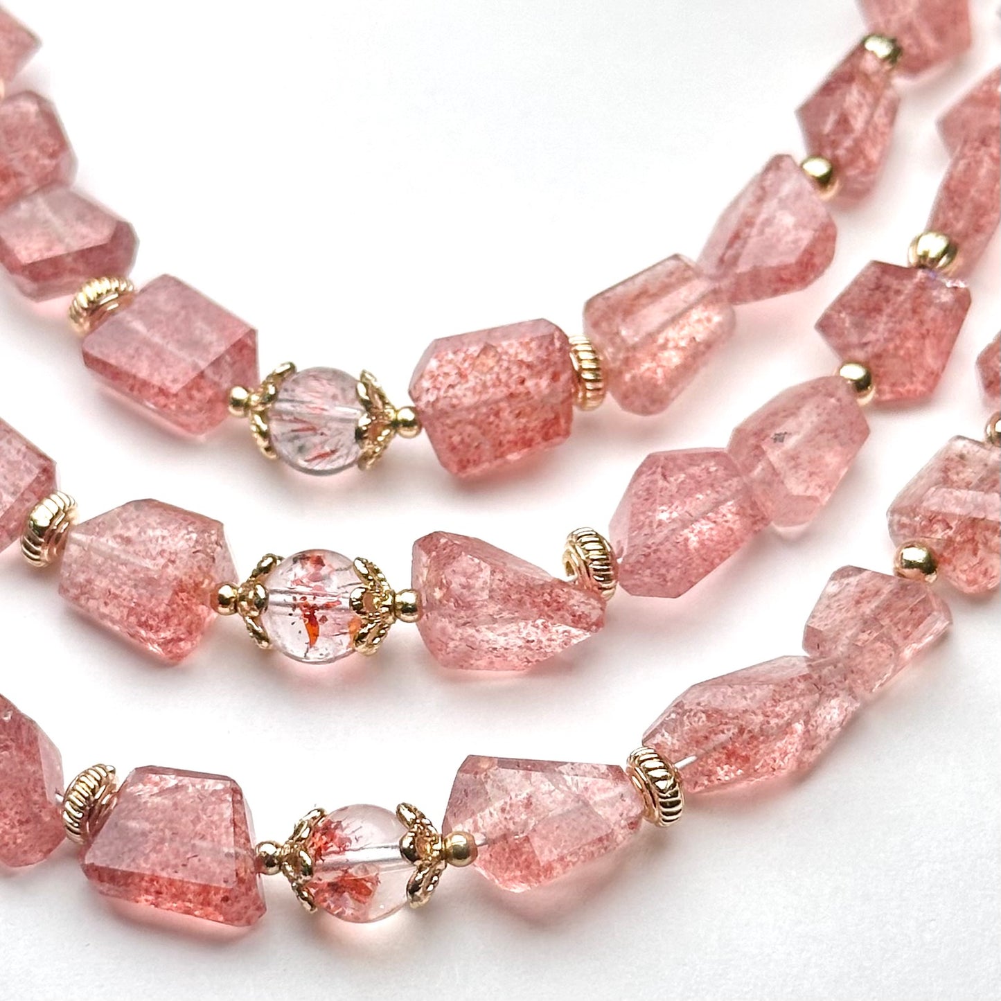 Strawberry Quartz x Red Super Seven 草莓晶x紅超七 | 原礦 raw-crystal | 側面角度 side angle