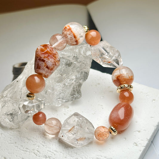 Sunstone & Skeleton Quartz & Rabbit Hair Quartz & Brandy Opal Design Bracelet 太陽石 骸骨水晶 兔毛水晶 絲雲母 設計款手串 | 手串 bracelet | 正面圖 front view