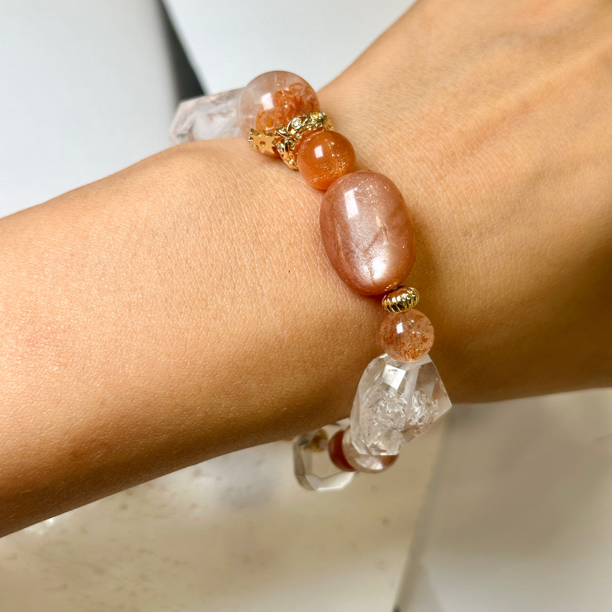 Sunstone & Skeleton Quartz & Rabbit Hair Quartz & Brandy Opal Design Bracelet 太陽石 骸骨水晶 兔毛水晶 絲雲母 設計款手串 | 手串 bracelet | 整體圖 full piece view