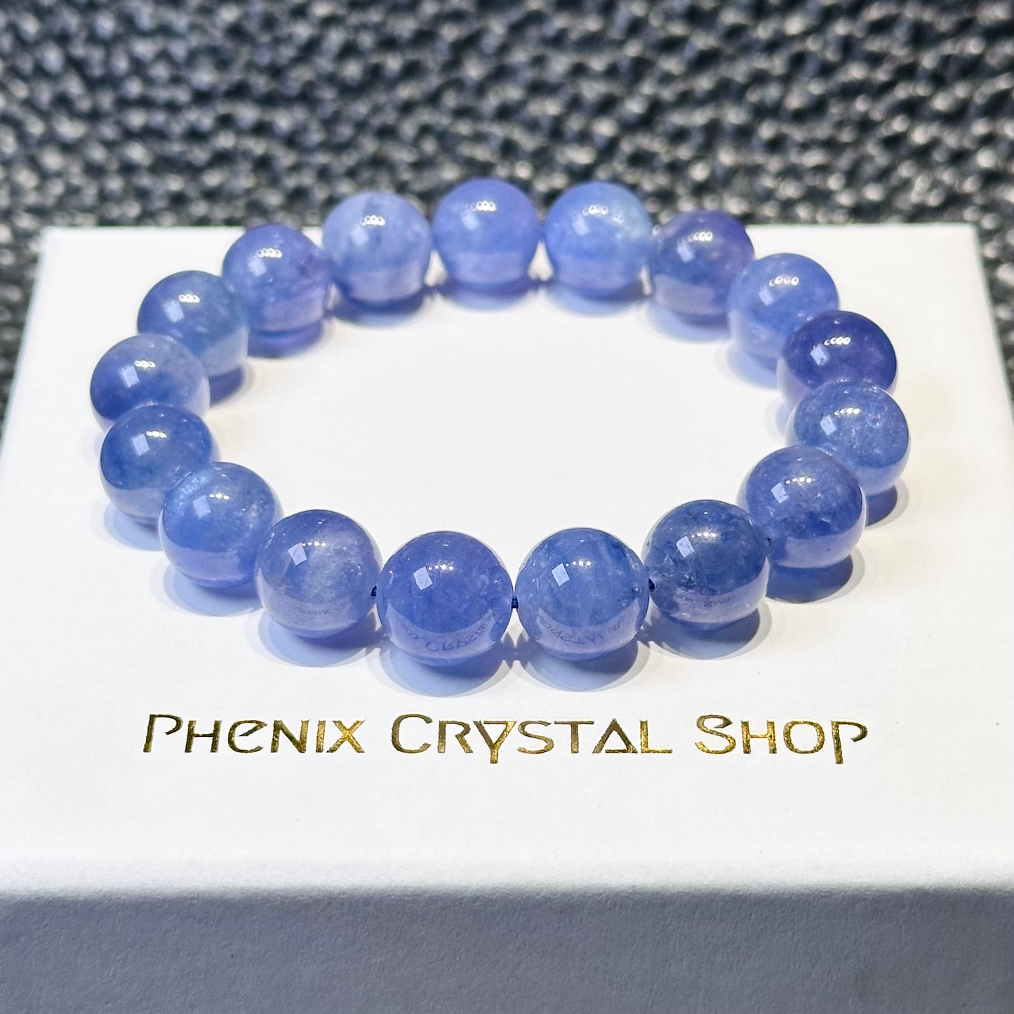 Tanzanite 坦桑石 | 原礦 raw-crystal | 正面圖 front view