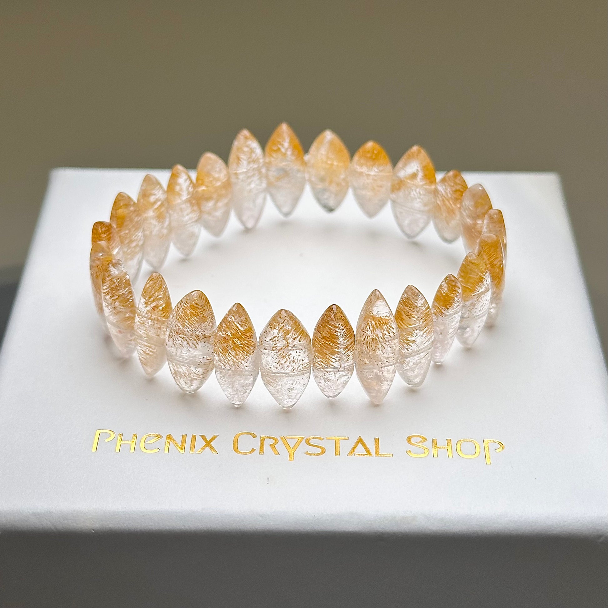 Yellow Super Seven 黃超七葉形手串 | 手串 bracelet | 細節特寫 close up detail
