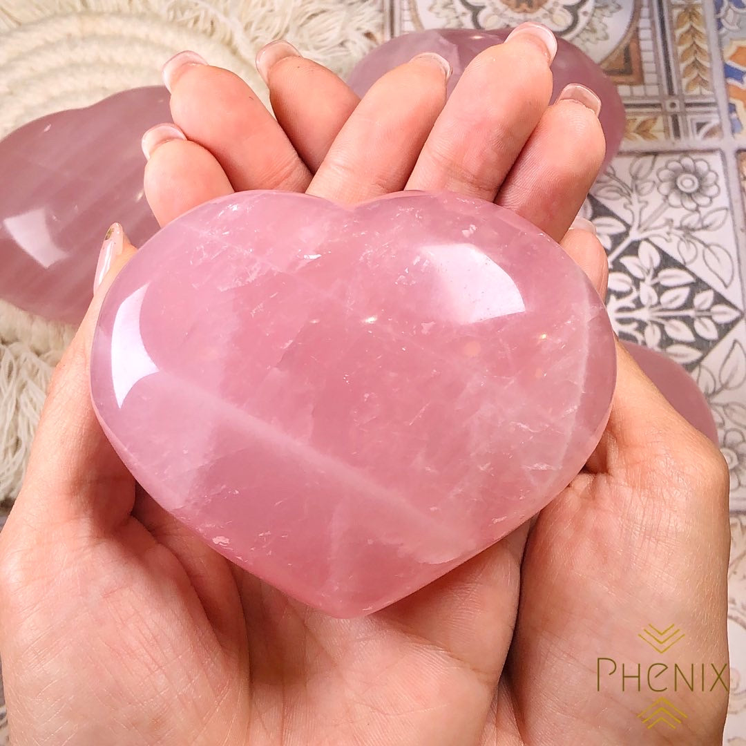 星光粉晶心形擺件 Rose Quartz Heart | 擺件 decor-piece | 側面角度 side angle